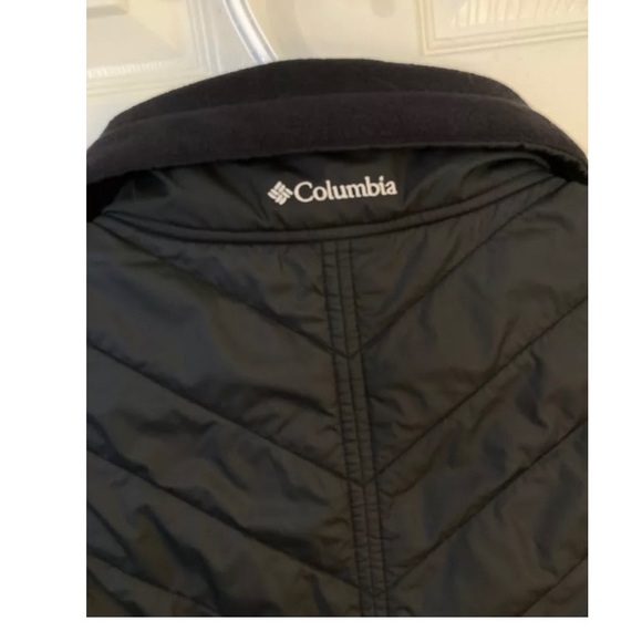 Women’s Black Columbia vest XS. - Picture 4 of 6